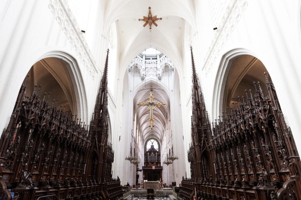 interior-Cathedral-Antwerp-Belgium