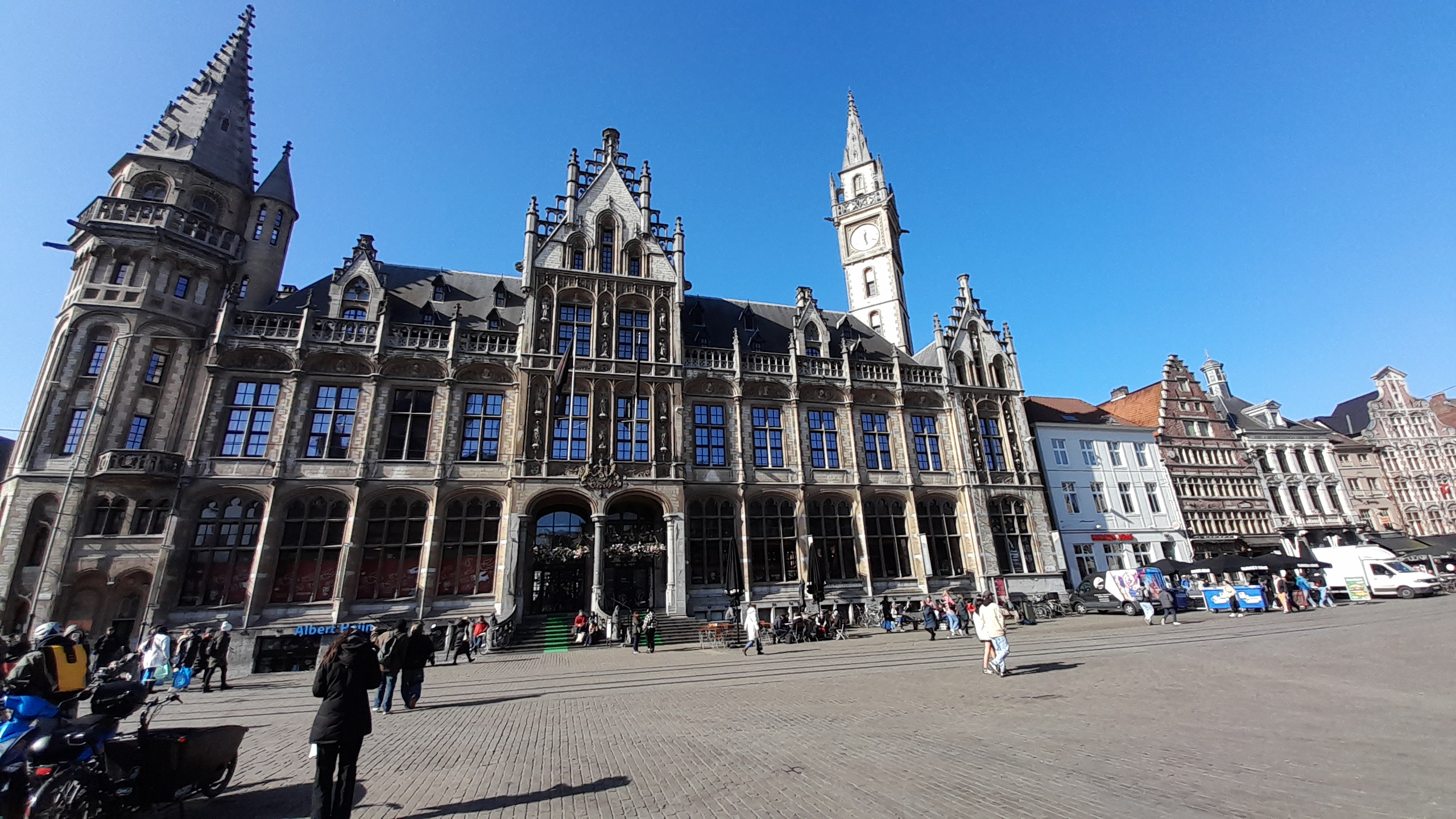 traveltoer-post-plaza-Ghent