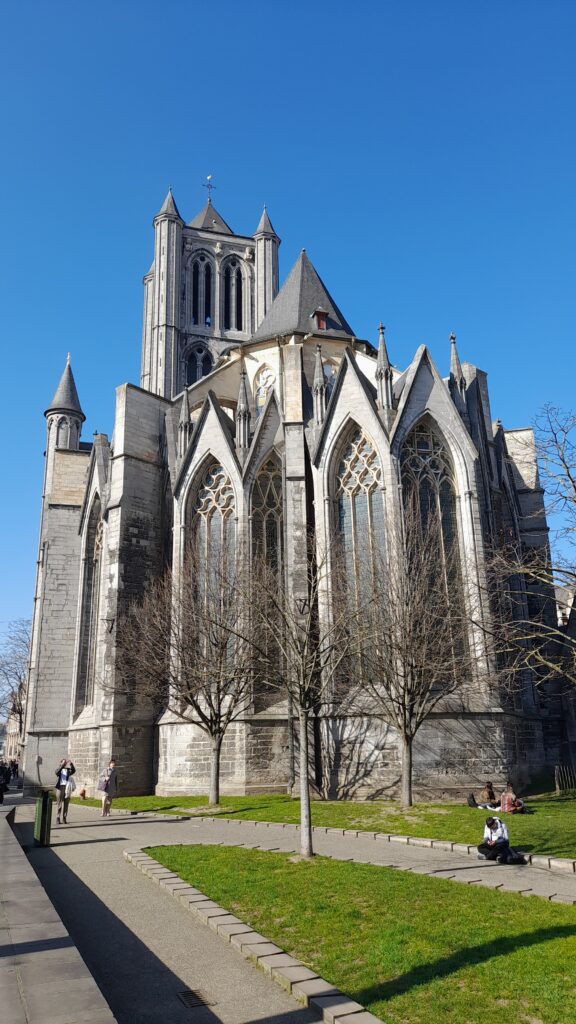 Traveltoer-St-Nicolas-church-Ghent
