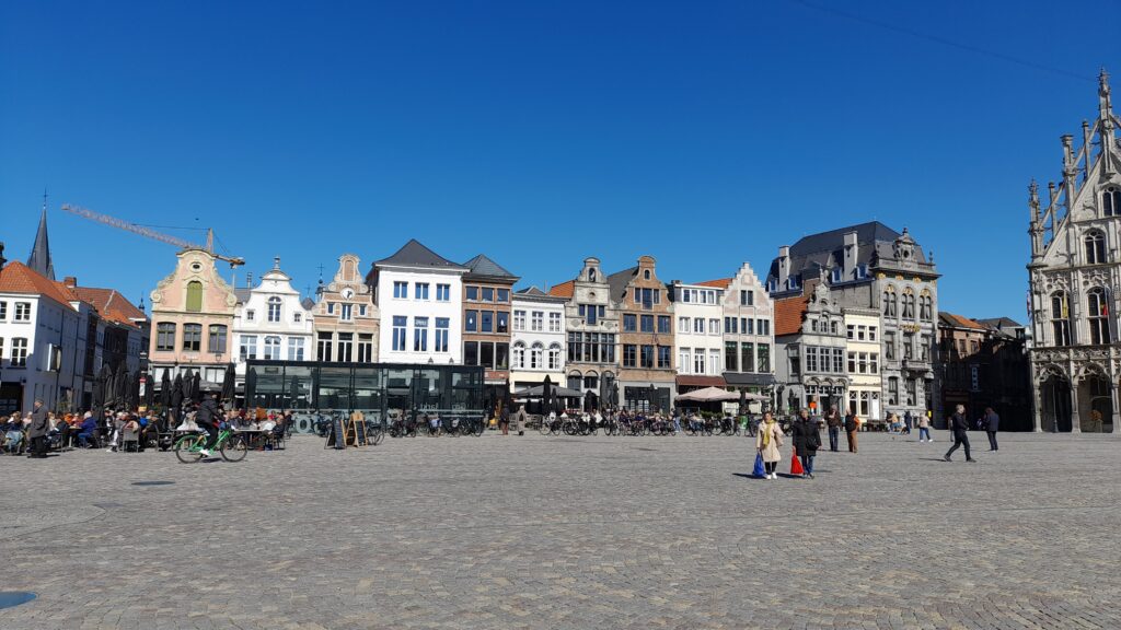 Traveltoer-Mechelen-Grote-Markt