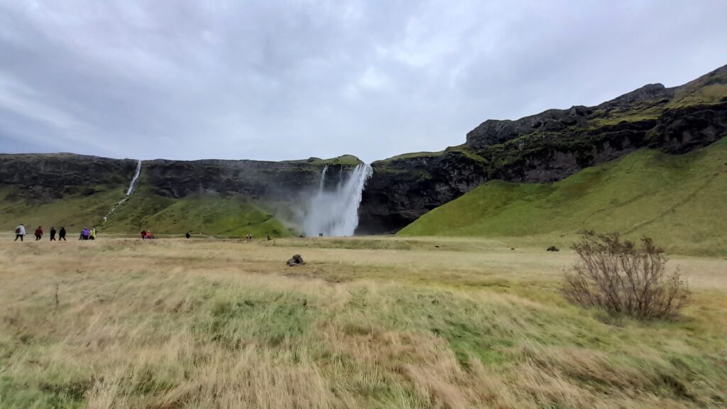 Traveltoer-Seljalandsfoss-10 most beautiful waterfalls in Iceland