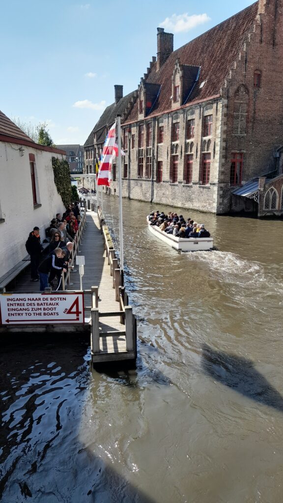 Traveltoer-Bruges-Canal