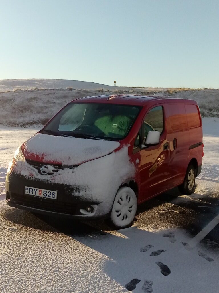 Traveltoer-Driving in Iceland