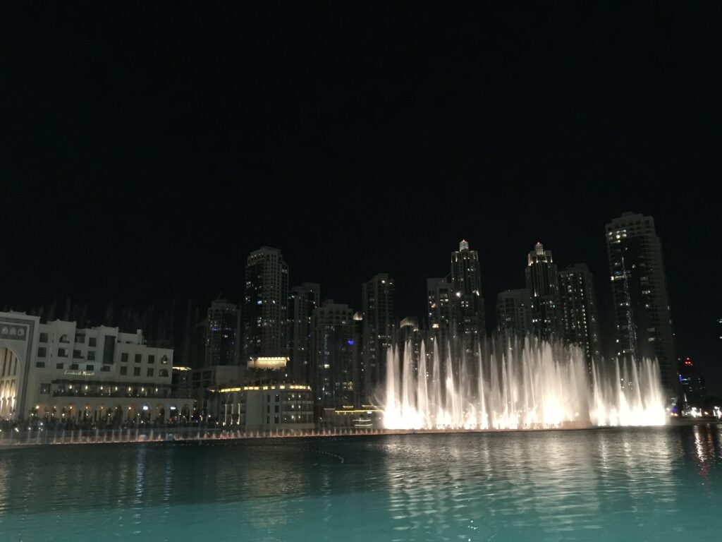 Traveltoer-Burj Khalifa and Dubai Mall