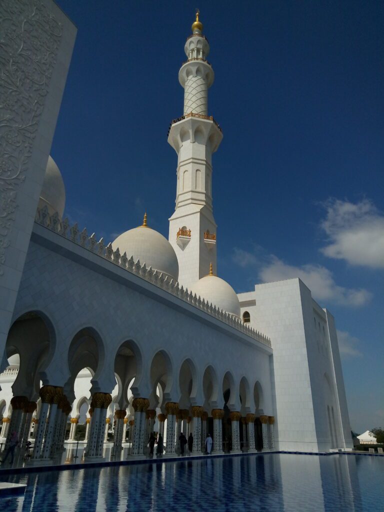 Traveltoer-Sheikh Zayed Grand Mosque