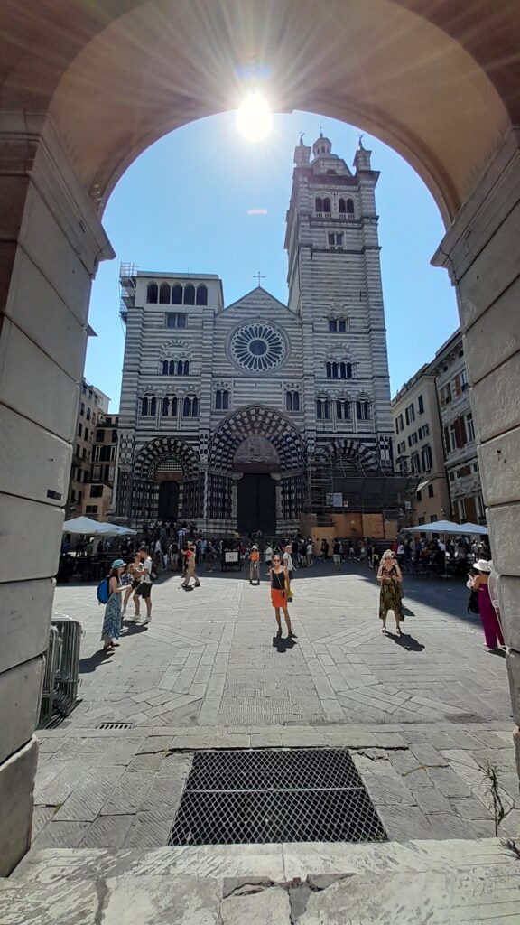 Traveltoer-Genoa Historical City Center