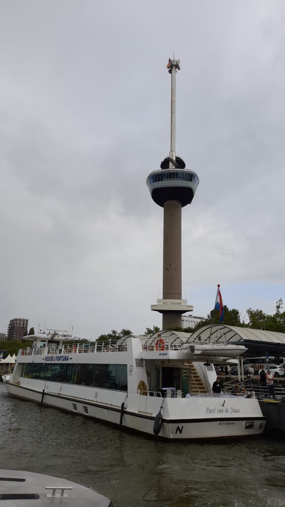 Traveltoer-Euromast-Things-to-See-and-Do-in-Rotterdam