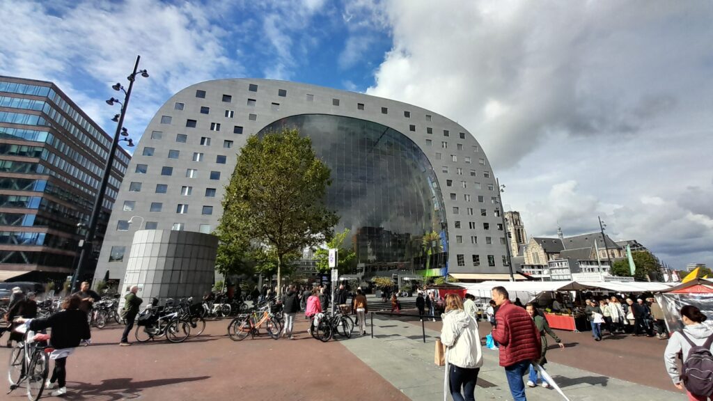 Traveltoer-Markthal-Things to See and Do in Rotterdam