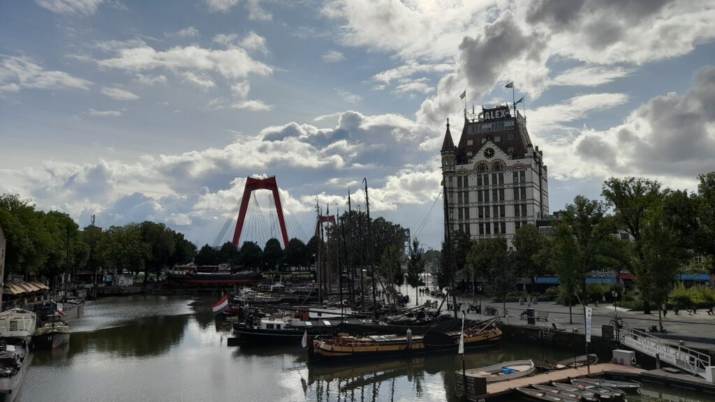 Traveltoer-Old Harbour-Things to See and Do in Rotterdam