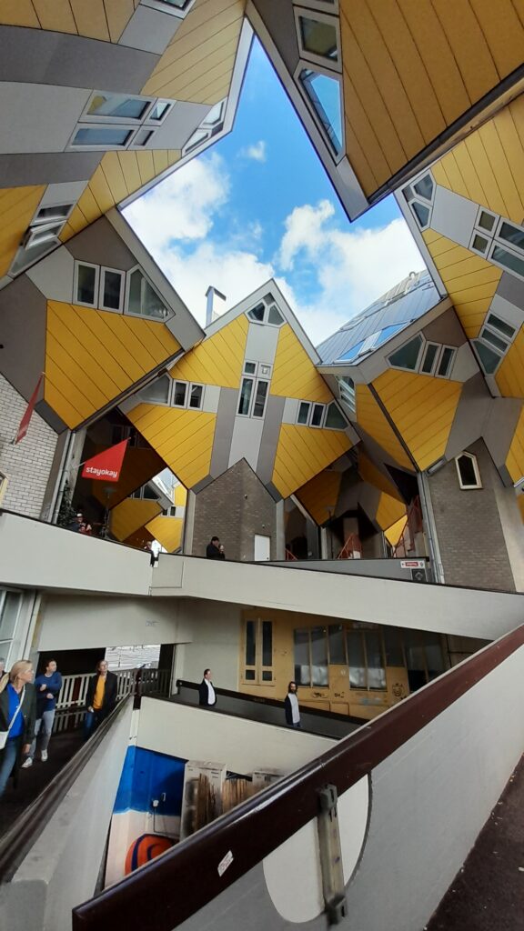 Traveltoer-Cube-houses-Things to See and Do in Rotterdam