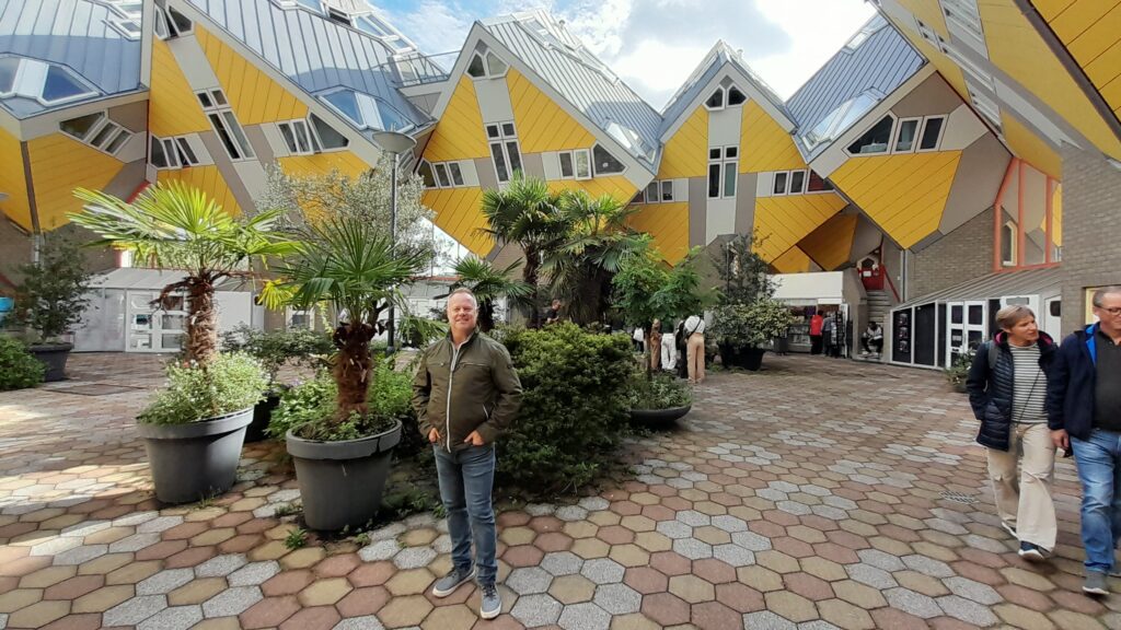 Traveltoer-Cube-houses-Things to See and Do in Rotterdam