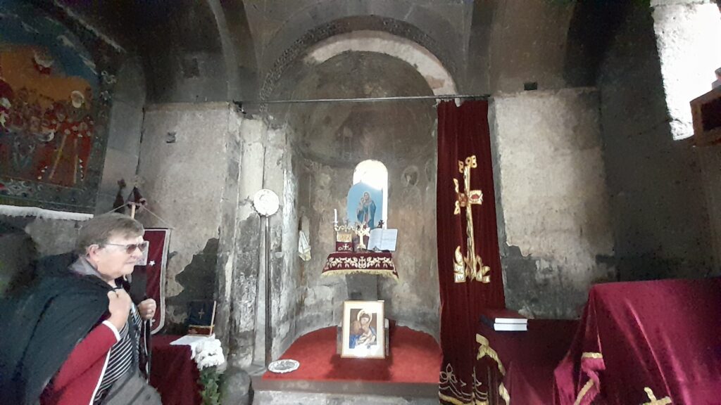 Traveltoer-Karmravor-church Armenia