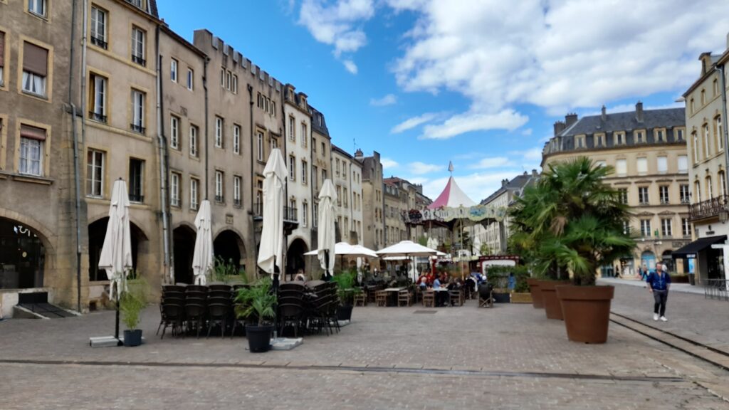Traveltoer-Things to See and Do in Metz. Place Saint -Louis