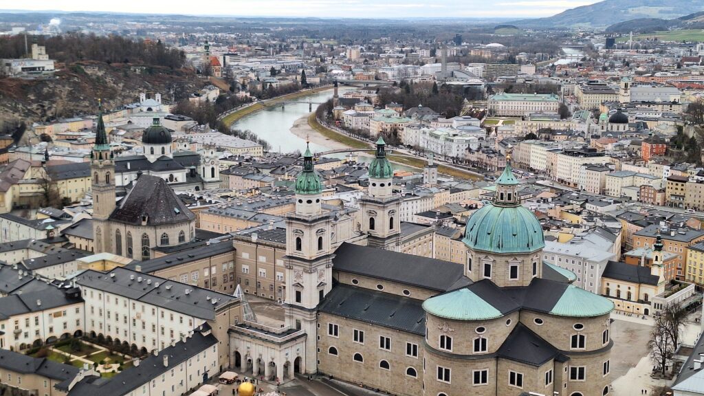 Traveltoer-Festung Hohensalzburg Salzburg's Fortress in the Sky