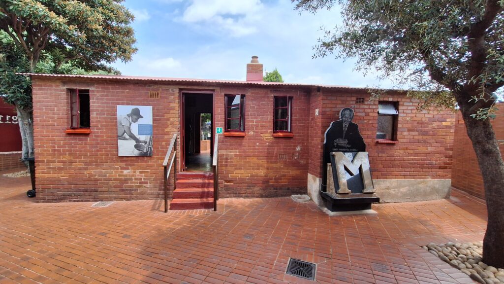 Traveltoer-Things to See and Do in Johannesburg-Nelson Mandela's house 