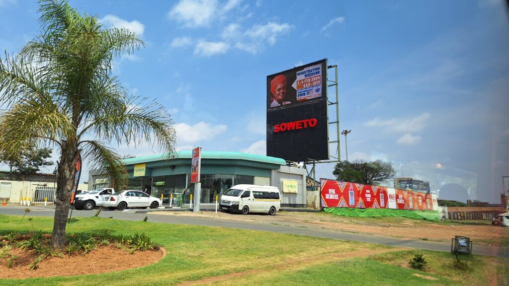 Traveltoer-Things-to-See-and-Do-in-Johannesburg-visit-Soweto-Township